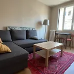 Renovated Studio Near The Eiffel Tower District
